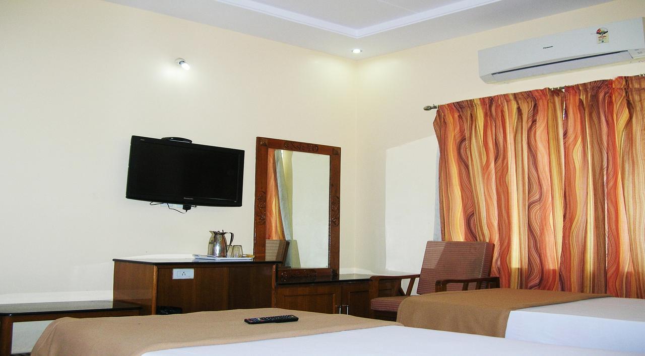 Athidhi Residency Hotel Tirupati Ngoại thất bức ảnh