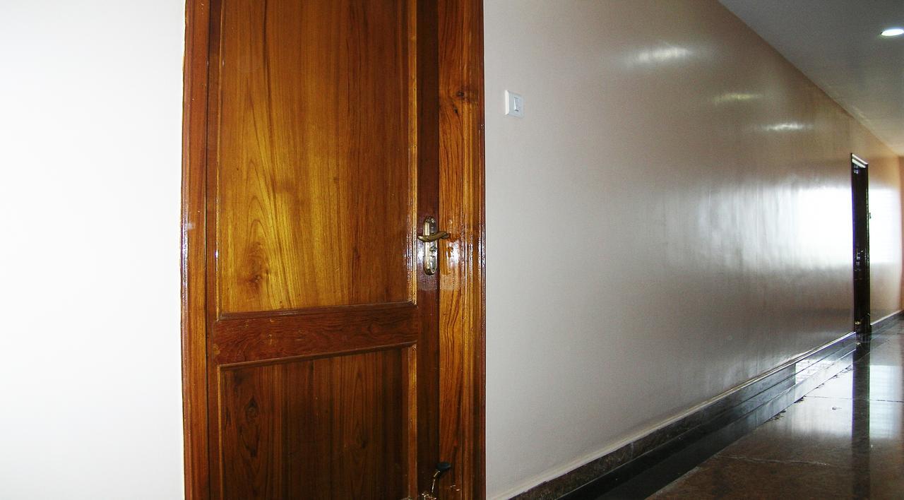 Athidhi Residency Hotel Tirupati Ngoại thất bức ảnh