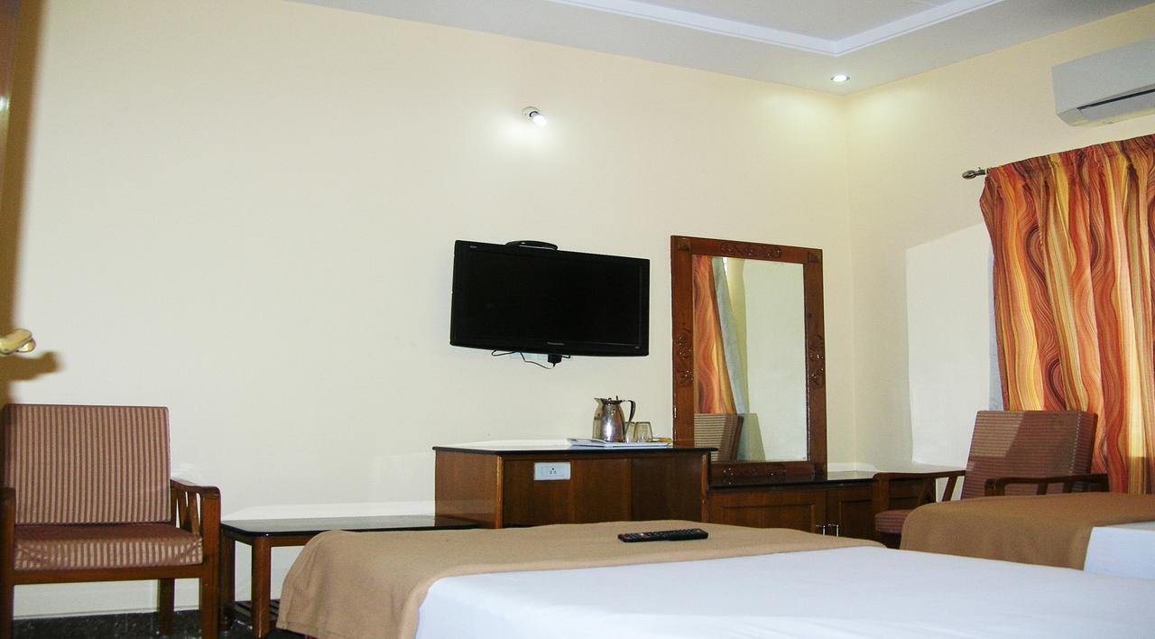 Athidhi Residency Hotel Tirupati Ngoại thất bức ảnh