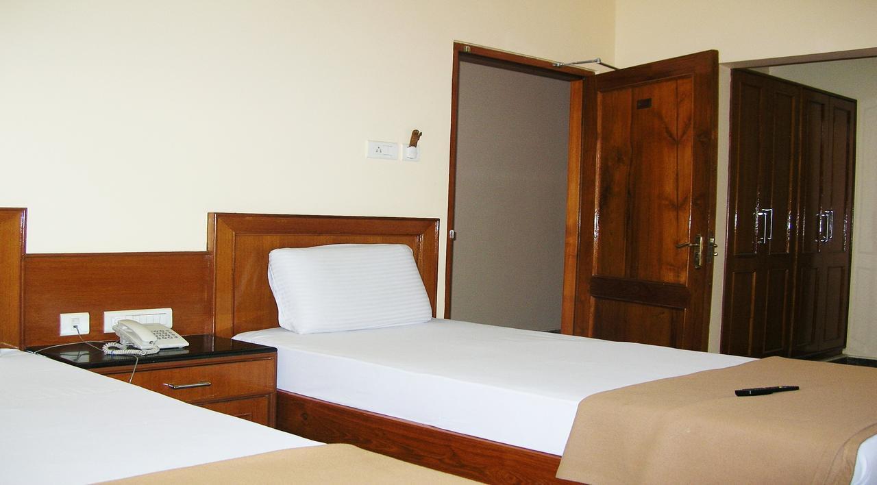 Athidhi Residency Hotel Tirupati Ngoại thất bức ảnh