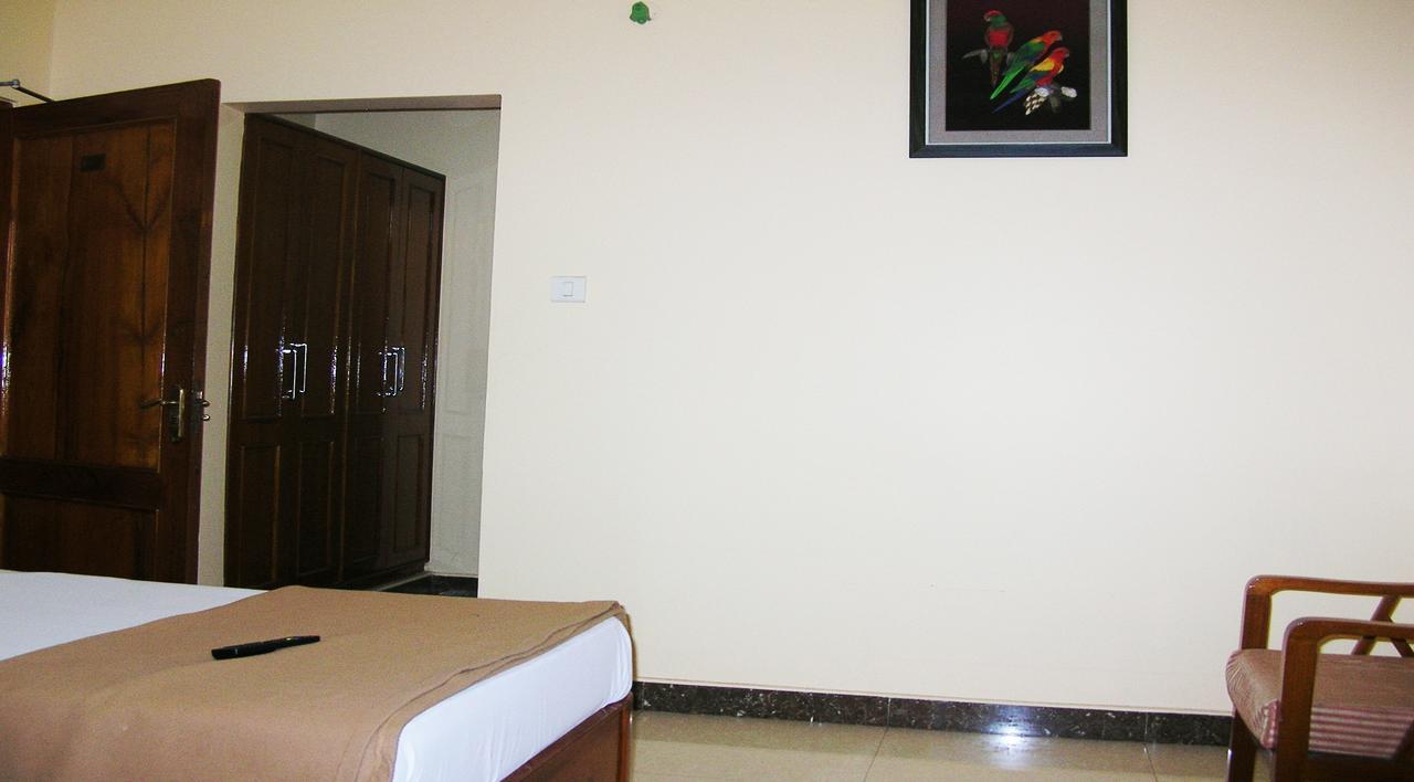 Athidhi Residency Hotel Tirupati Ngoại thất bức ảnh