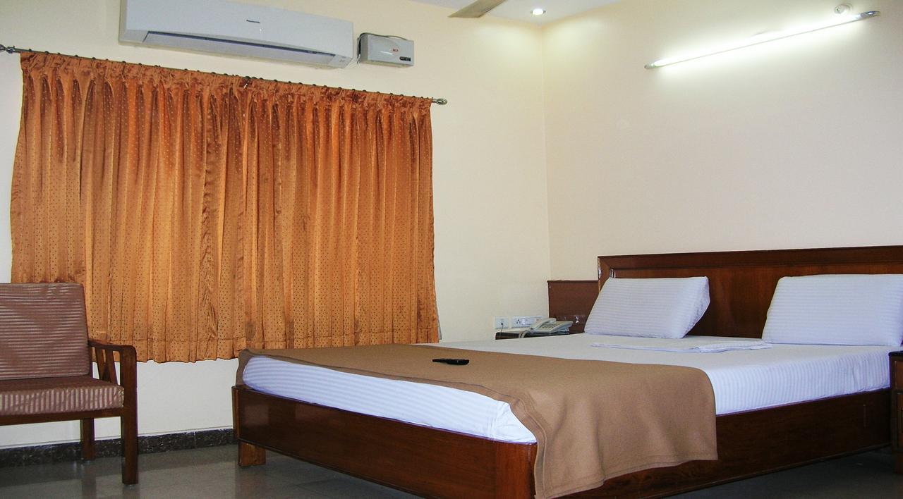 Athidhi Residency Hotel Tirupati Ngoại thất bức ảnh
