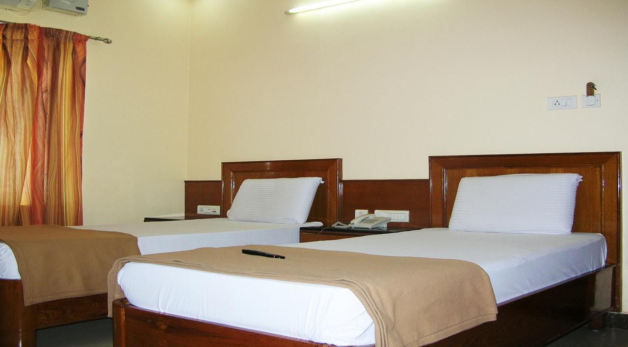 Athidhi Residency Hotel Tirupati Ngoại thất bức ảnh