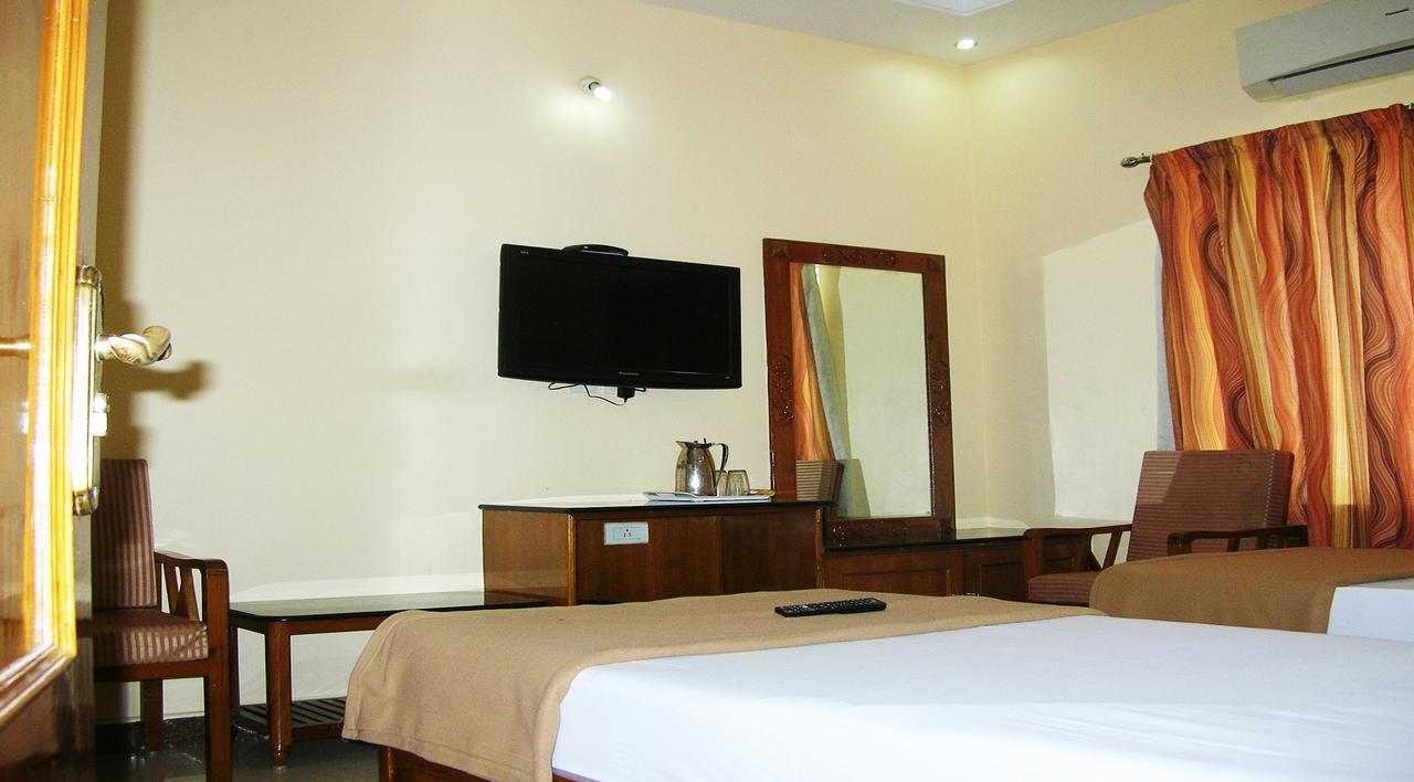 Athidhi Residency Hotel Tirupati Ngoại thất bức ảnh