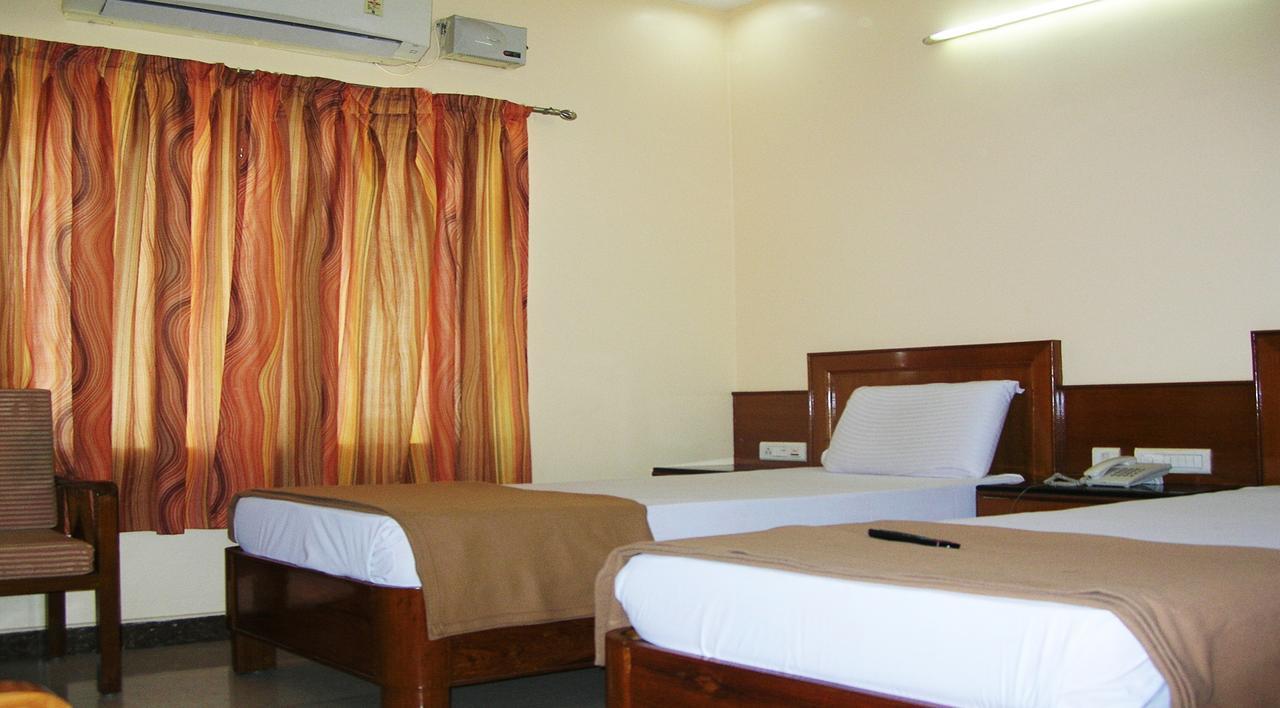 Athidhi Residency Hotel Tirupati Ngoại thất bức ảnh